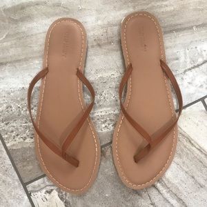 Size 9 old navy sandals